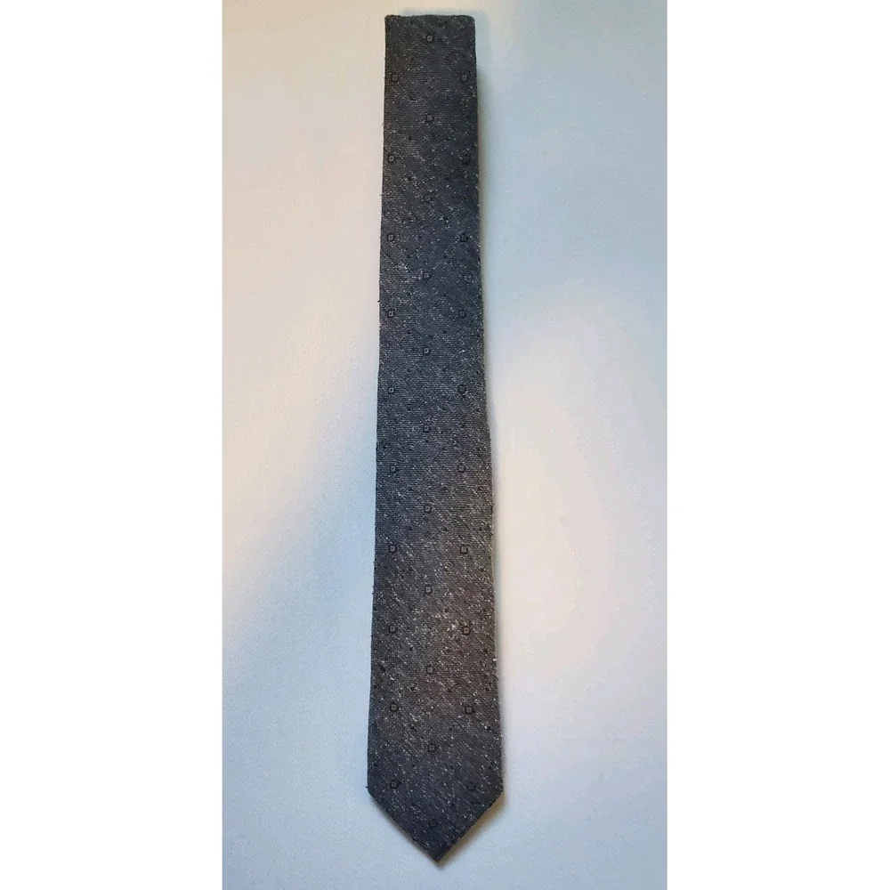 NWT The Tie Bar Gray Textured Geometric Speckled 100% Silk Necktie